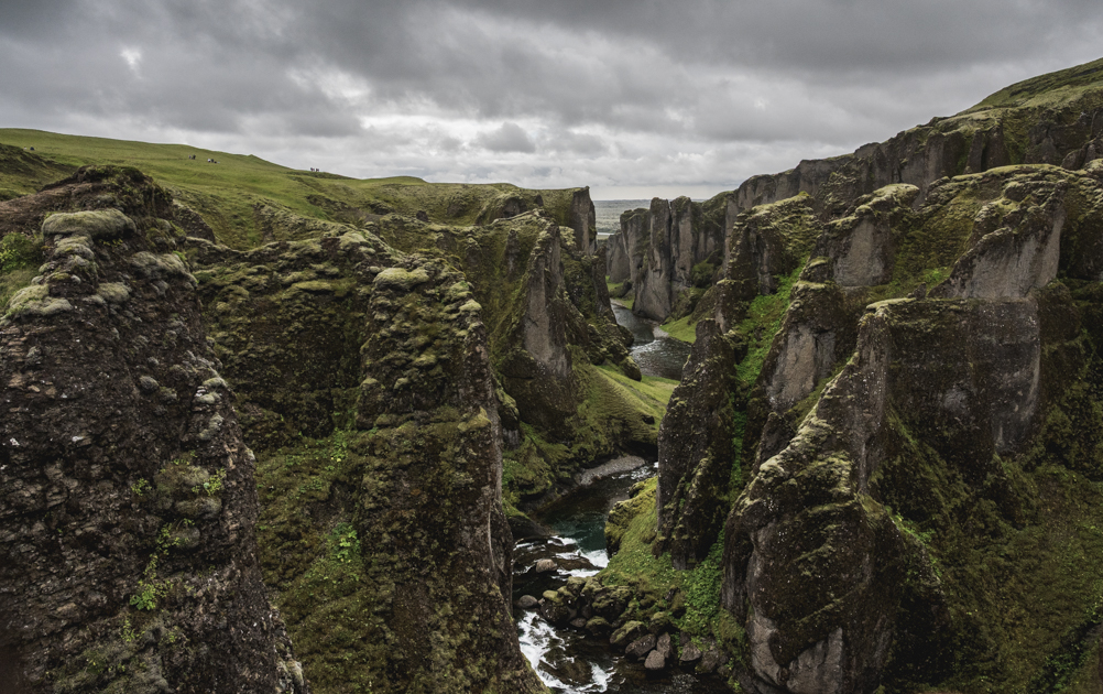 Fjaðrárgljúfur - eine Landschaft wie aus der Urzeit