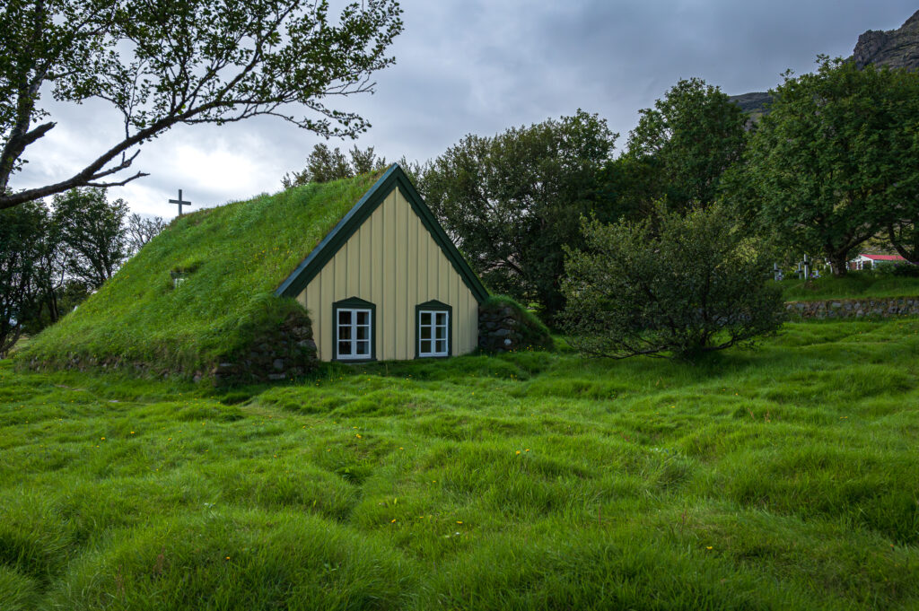 Hofskirkja