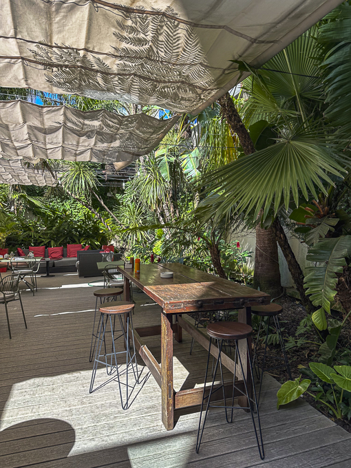 Fierro - Hotel - Innenhof