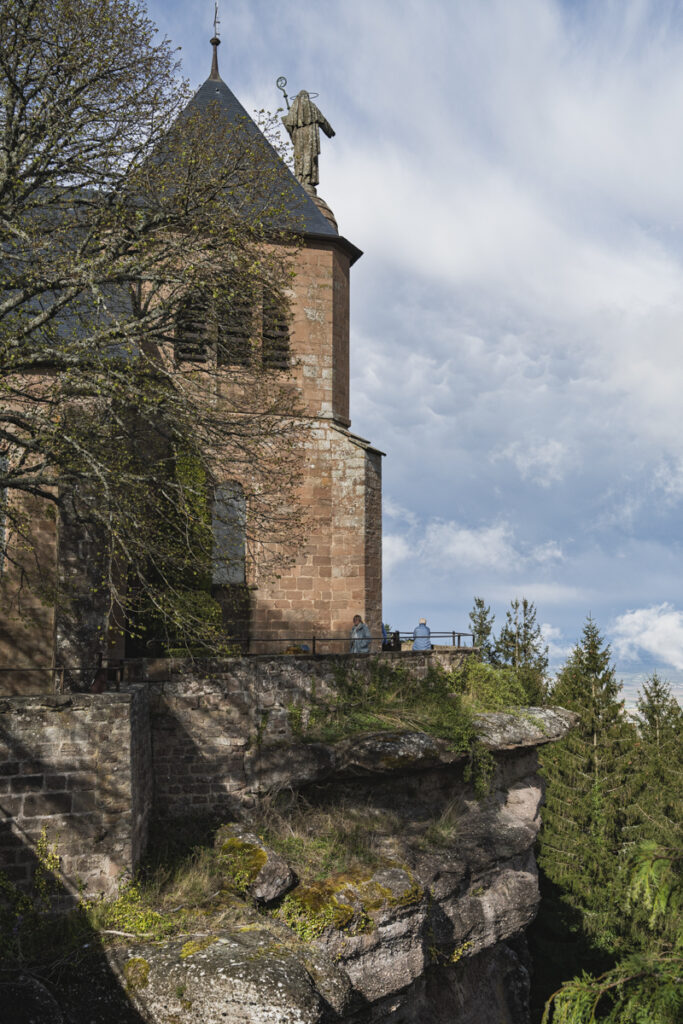 Klosterturm auf dem Felsen erbaut
