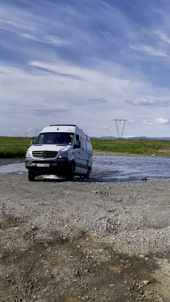 Flussquerung auf der F 338 in Island