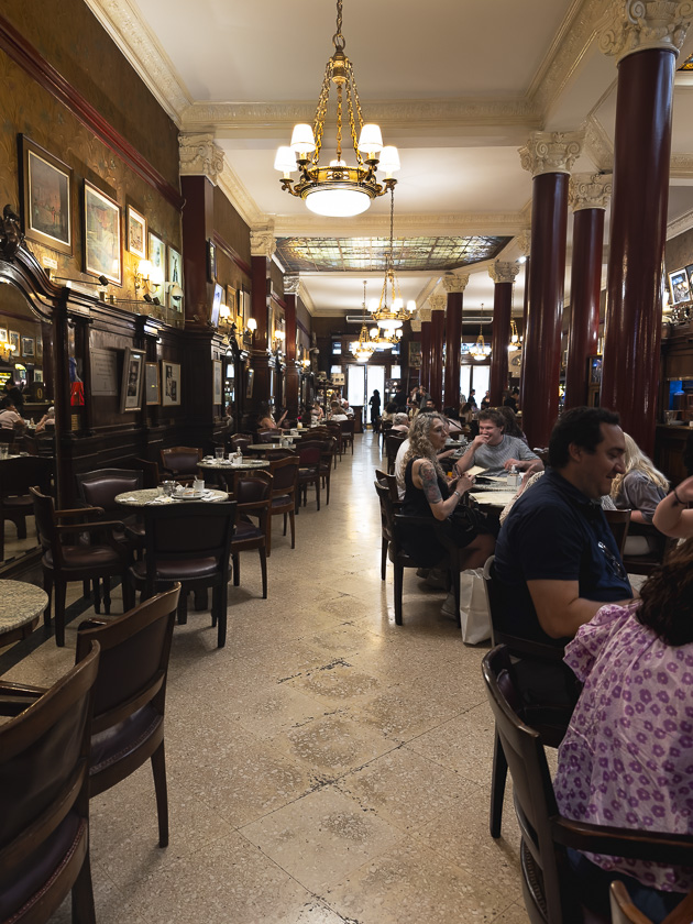 Café Tortoni - Innenraum